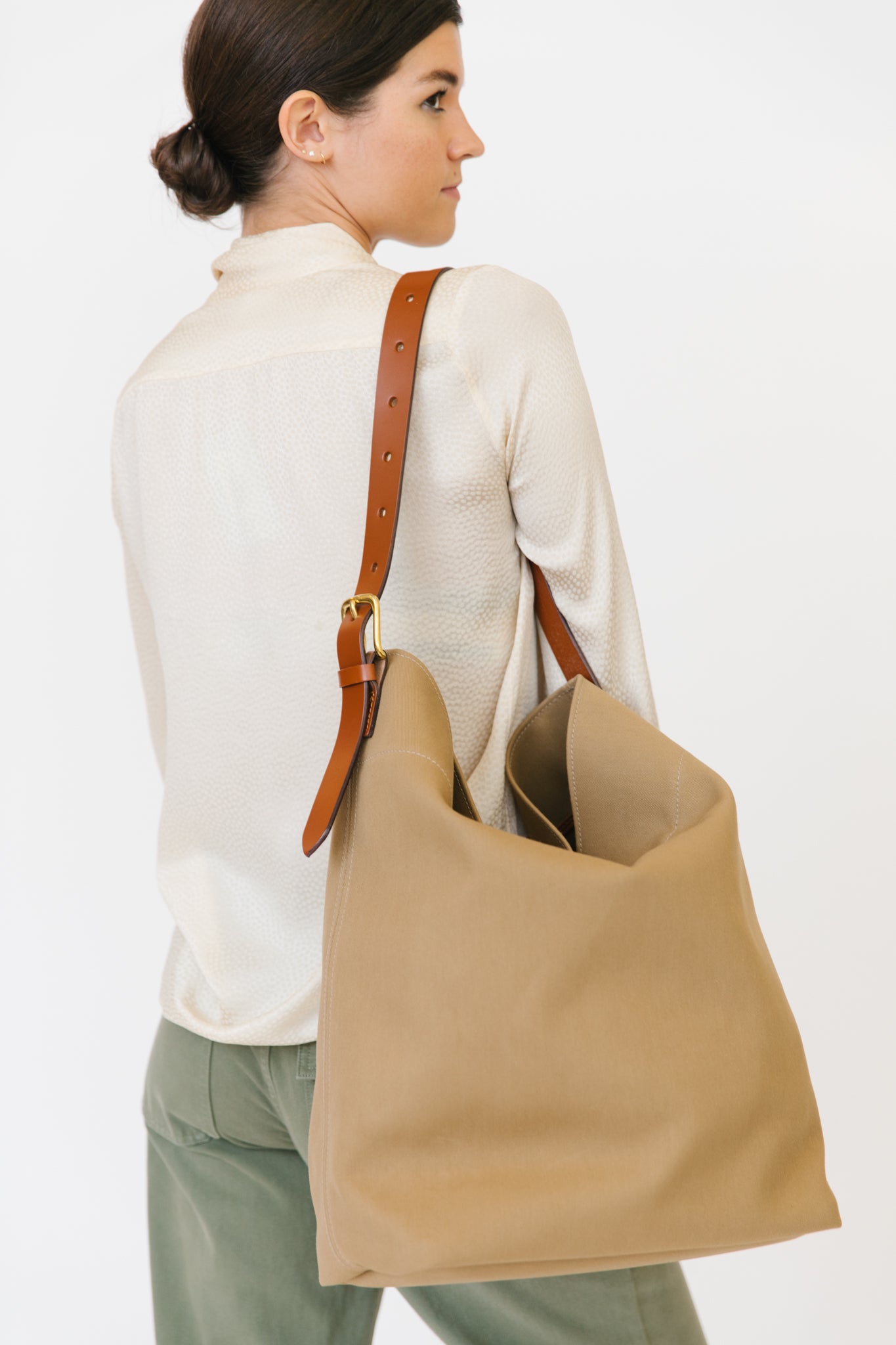 Brady Leven Bag