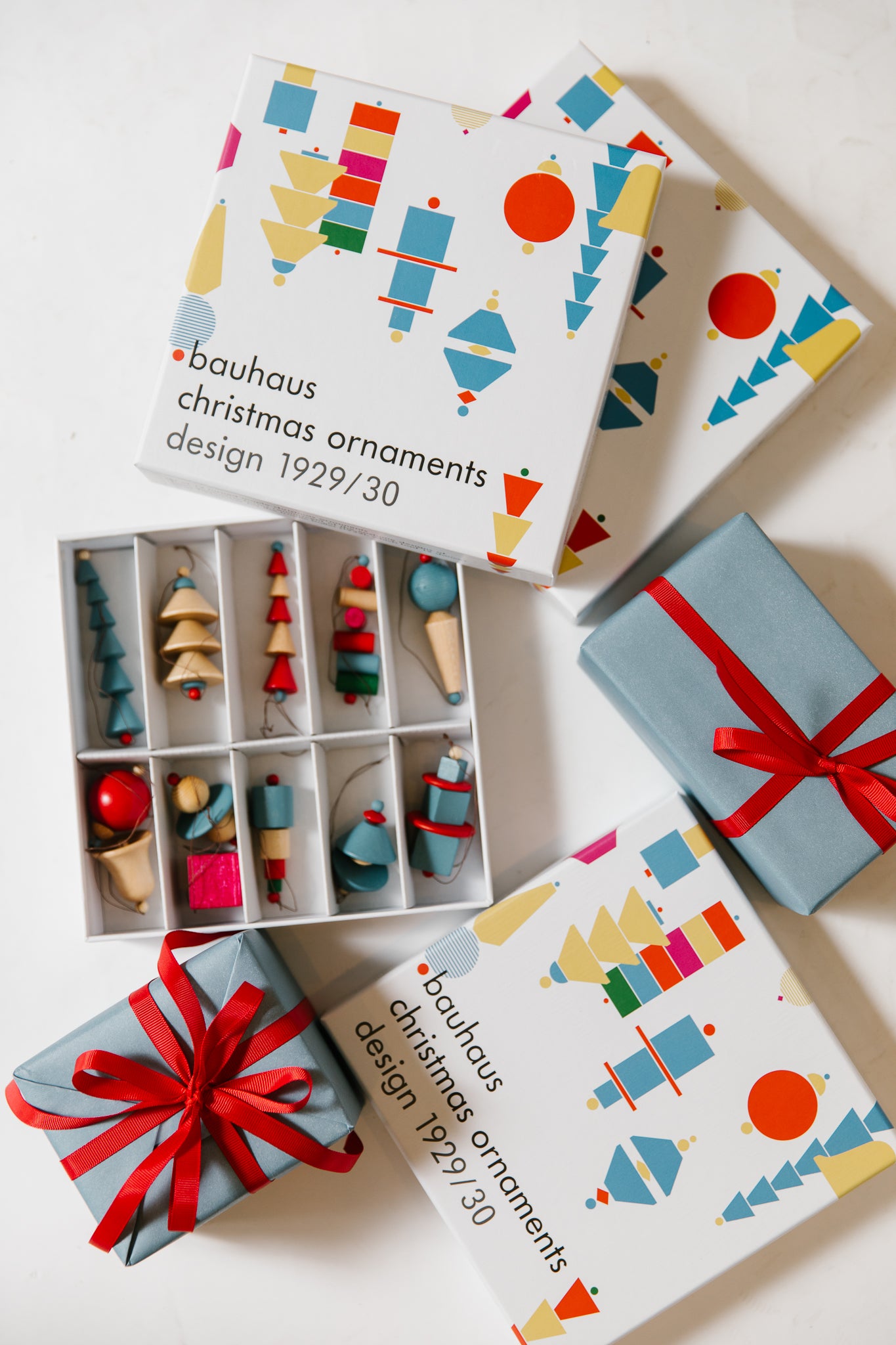 Ic Design - Bauhaus-Era Christmas Ornaments