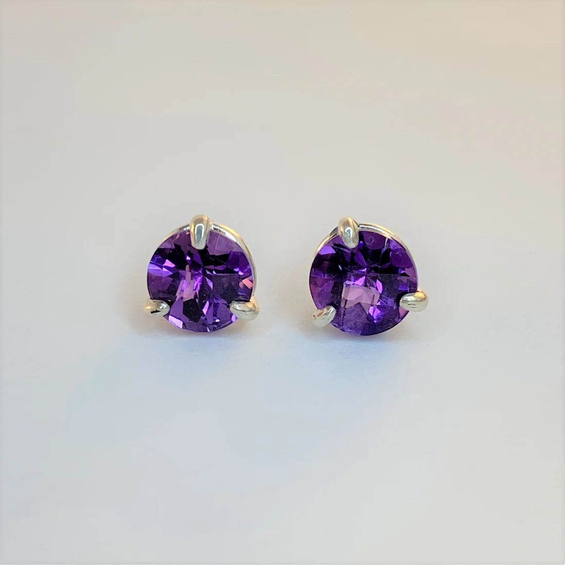 Studio Verus Amethyst Round Stud Earrings